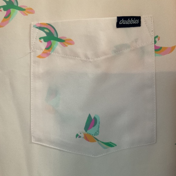 Men’s Chubbies Friday Parrot Party Short Sleeve Button Down Shirt, Size Large - Picture 2 of 6
